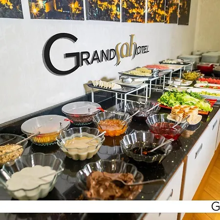 Hotel Grand Sah